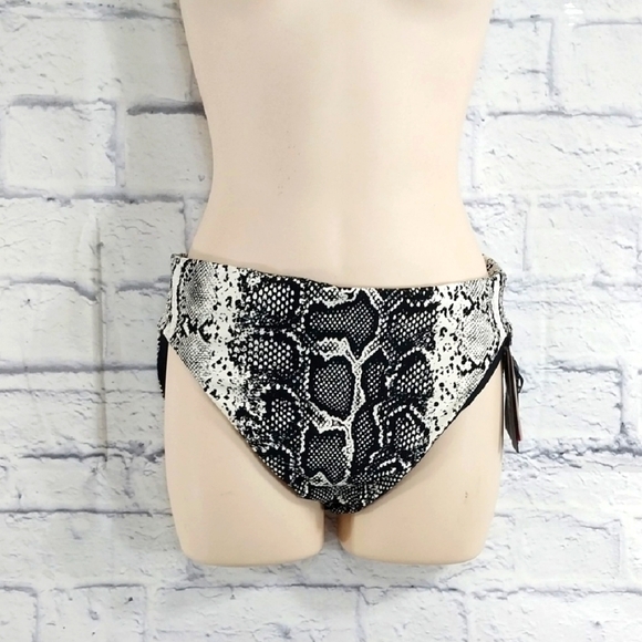 Vince Camuto Other - 🔵BOGO FREE🔵NWT Vince Camuto Snakeskin Bikini Bottoms Sz M